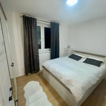 Muric Apartman 7 Apartment